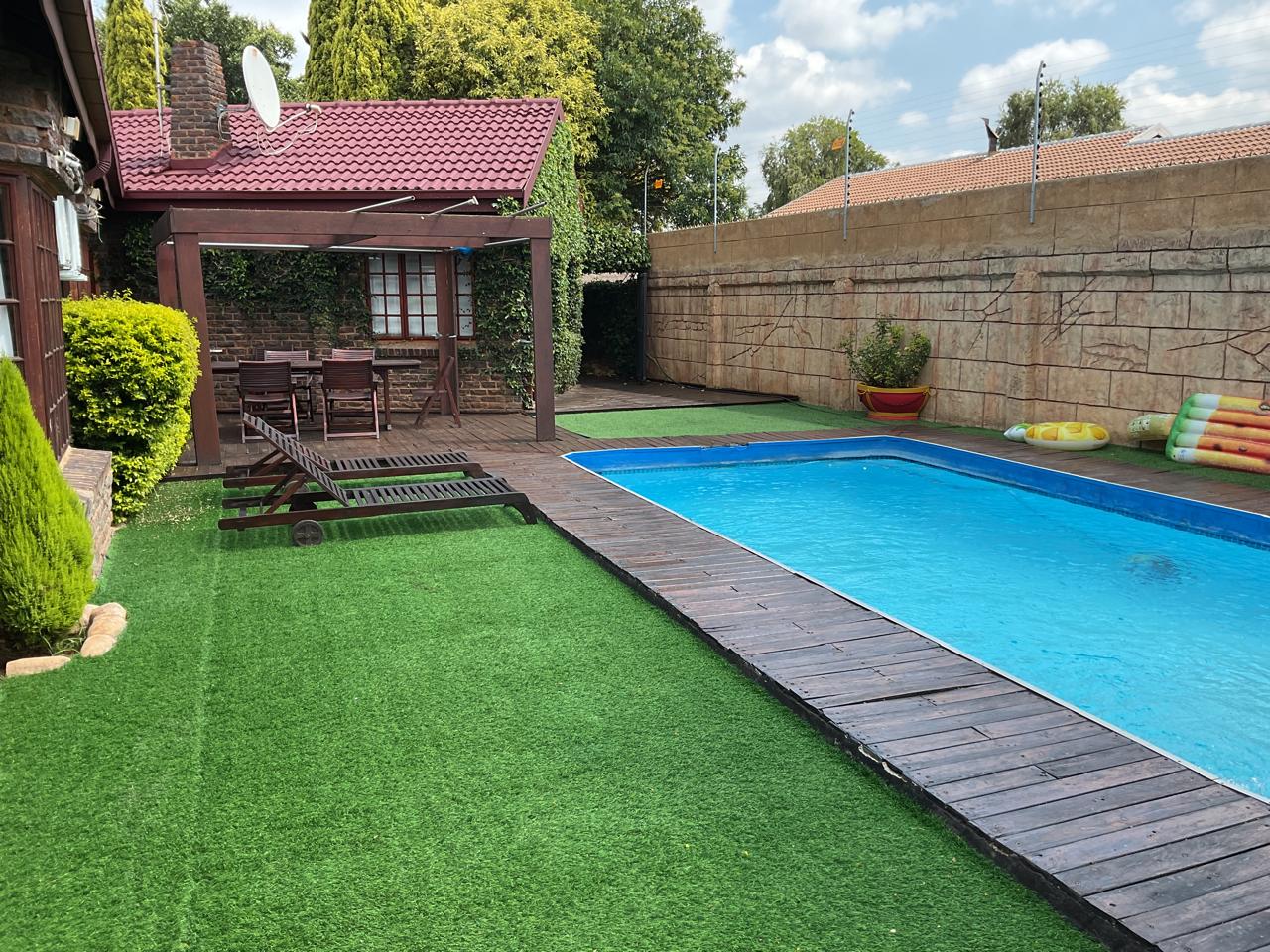Lodge amenities and shared spaces